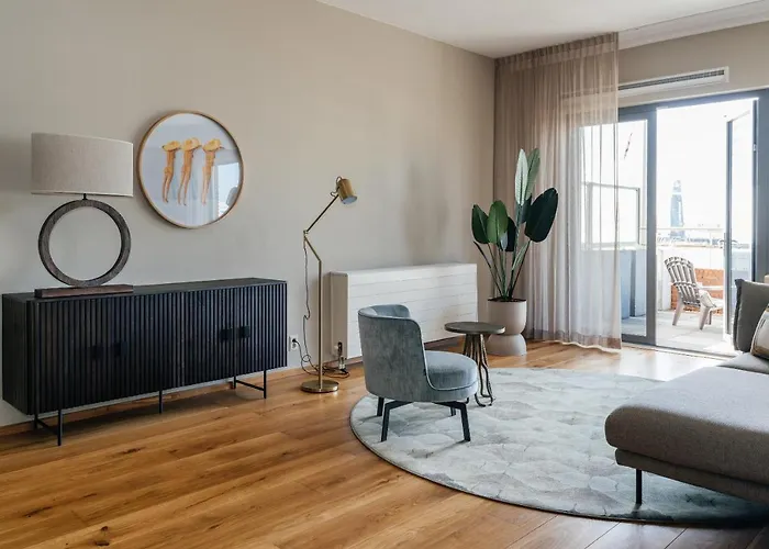 Bizstay Harbour Iv *