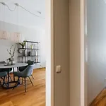 Appartement Bizstay Harbour Iv *