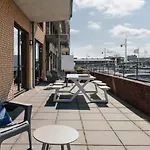 Appartement Bizstay Harbour Iv *