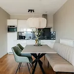 Appartement Bizstay Harbour Iv