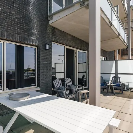 Bizstay Harbour Iv L'Aia