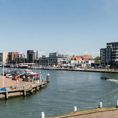 Bizstay Harbour Iv Apartment