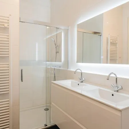 Bizstay Harbour Iv *