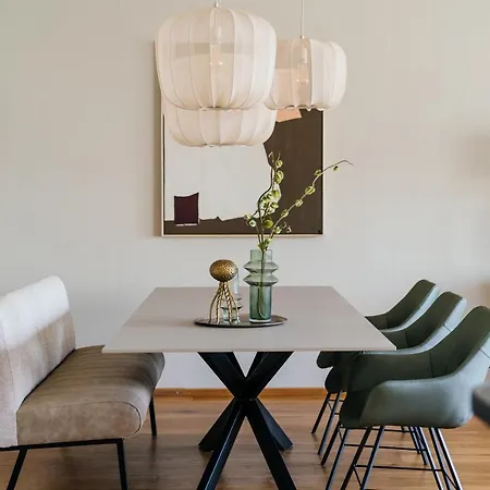 Bizstay Harbour Iv * L'Aia