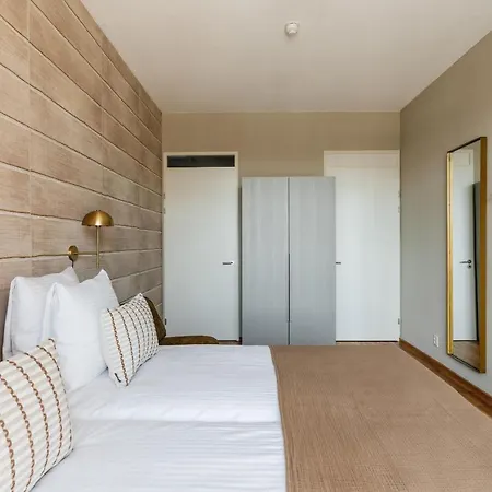 Bizstay Harbour Iv האג