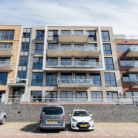 Bizstay Harbour Iv *