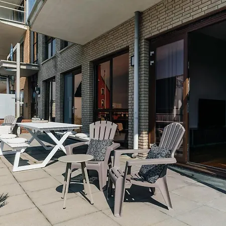 Bizstay Harbour Iv Apartment