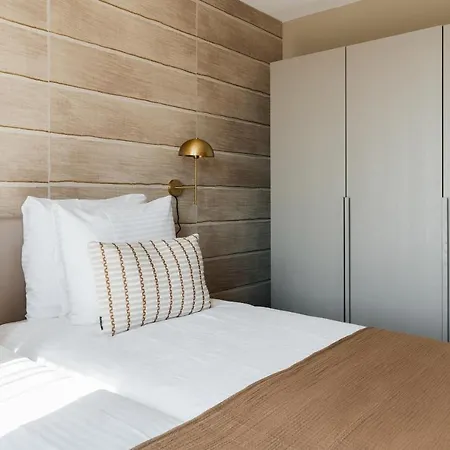 Bizstay Harbour Iv *