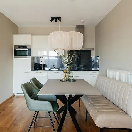 דירה Bizstay Harbour Iv