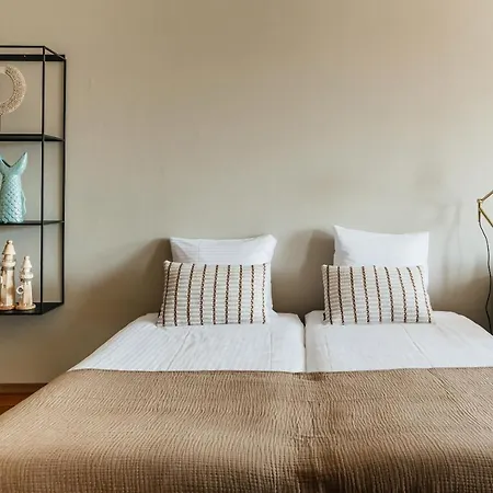 Bizstay Harbour Iv Apartment