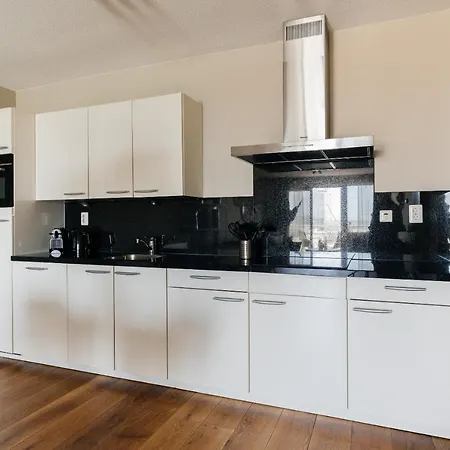 Bizstay Harbour Iv Apartman