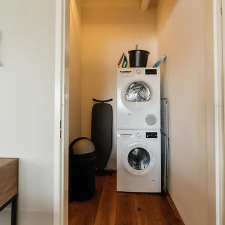 Bizstay Harbour Iv * L'Aia