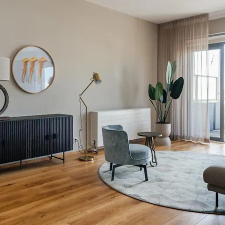 Bizstay Harbour Iv *